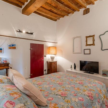 La Sosta Di Arrigo Apartment Буонконвенто Екстериор снимка